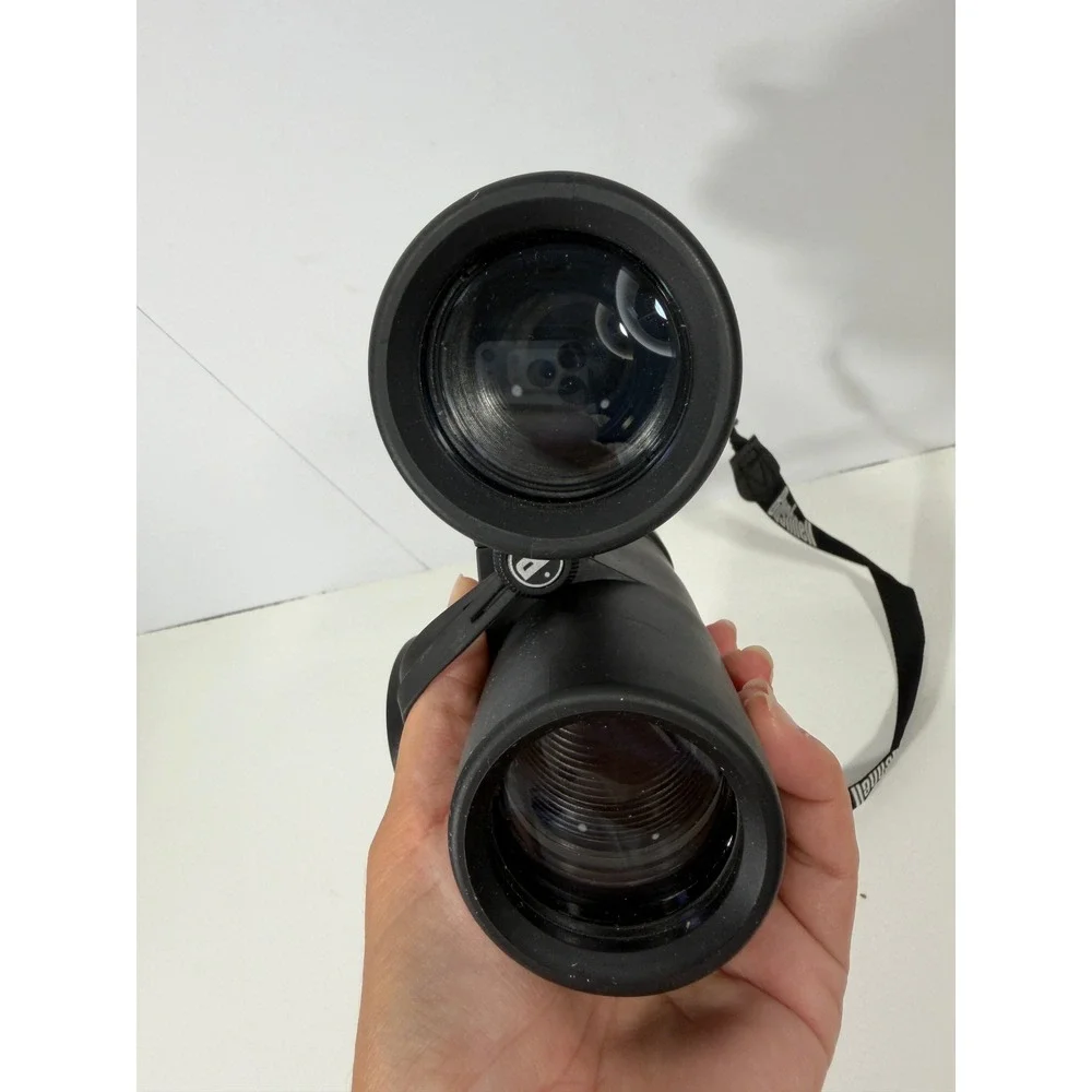Bushnell 21-1242 Waterproof‎ Binoculars 225FT FOV @ 1000YDS Black with Strap